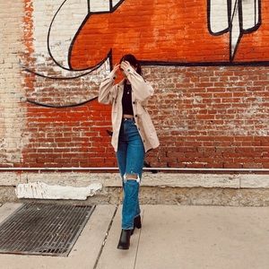 Meet your Posher, Chloe